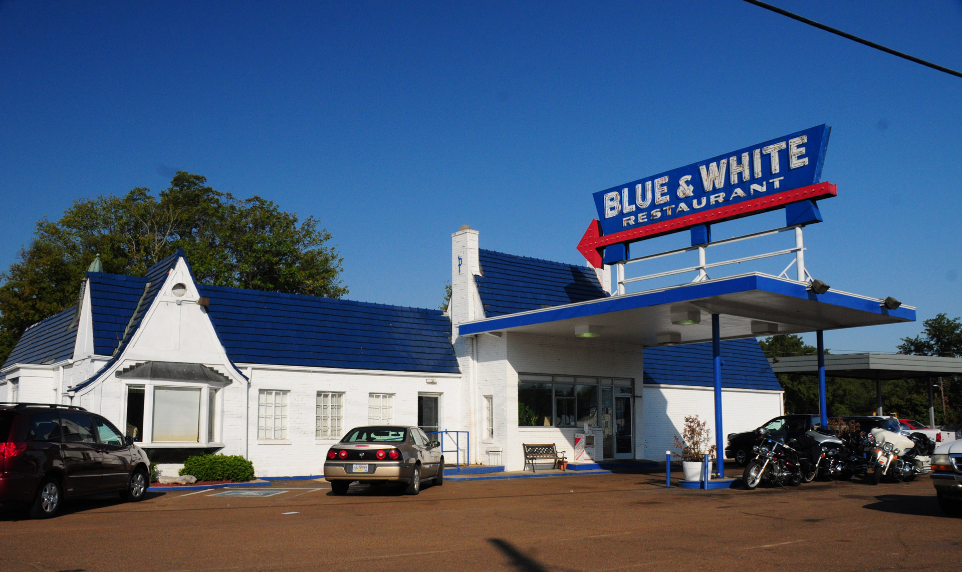 Tunica, MS: The Blue & White Restaurant