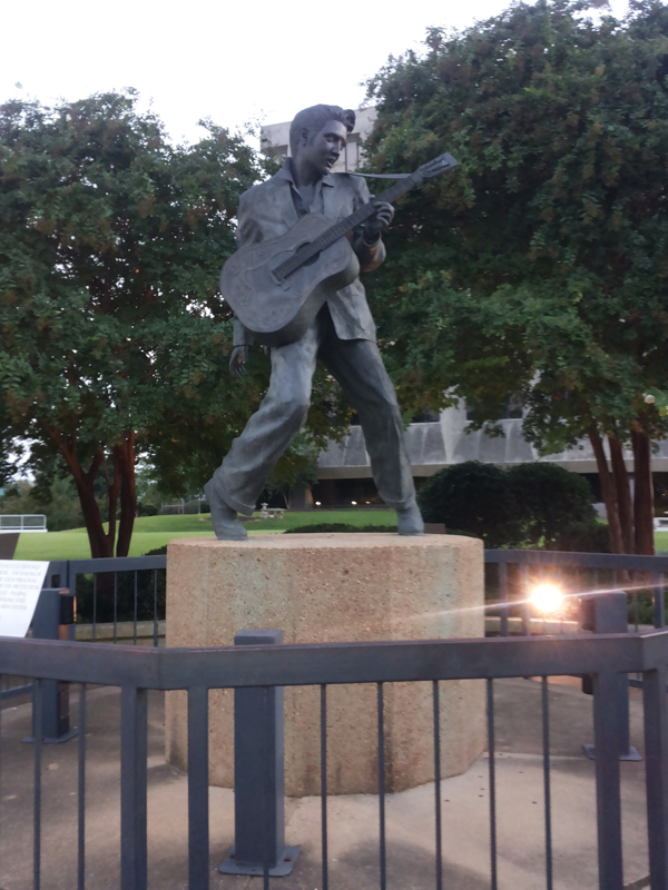 Elvis Statue Memphis-LaSalle Geographic